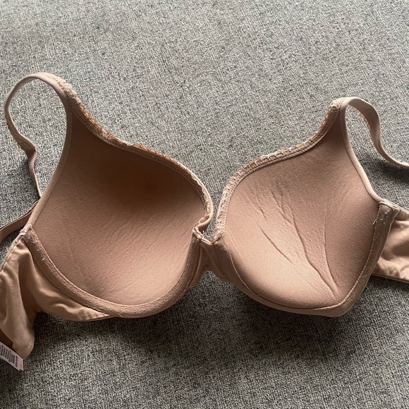 Body by Victoria Full Coverage Perfect Shape Bra - Picture 2 of 9